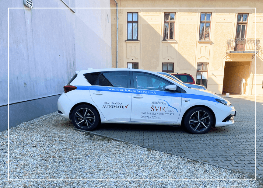 Toyota Auris Hybrid